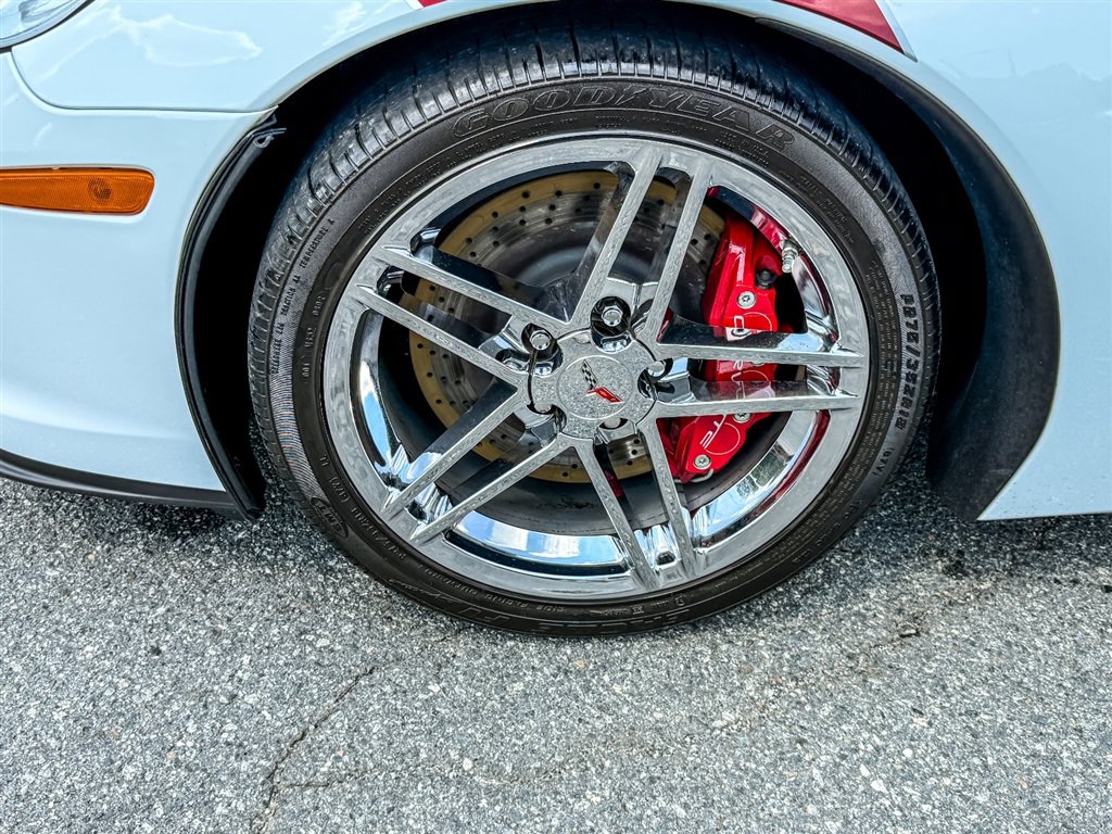 Used 2007 Chevrolet Corvette Z06 w/ Preferred Equipment Group RWD image 17
