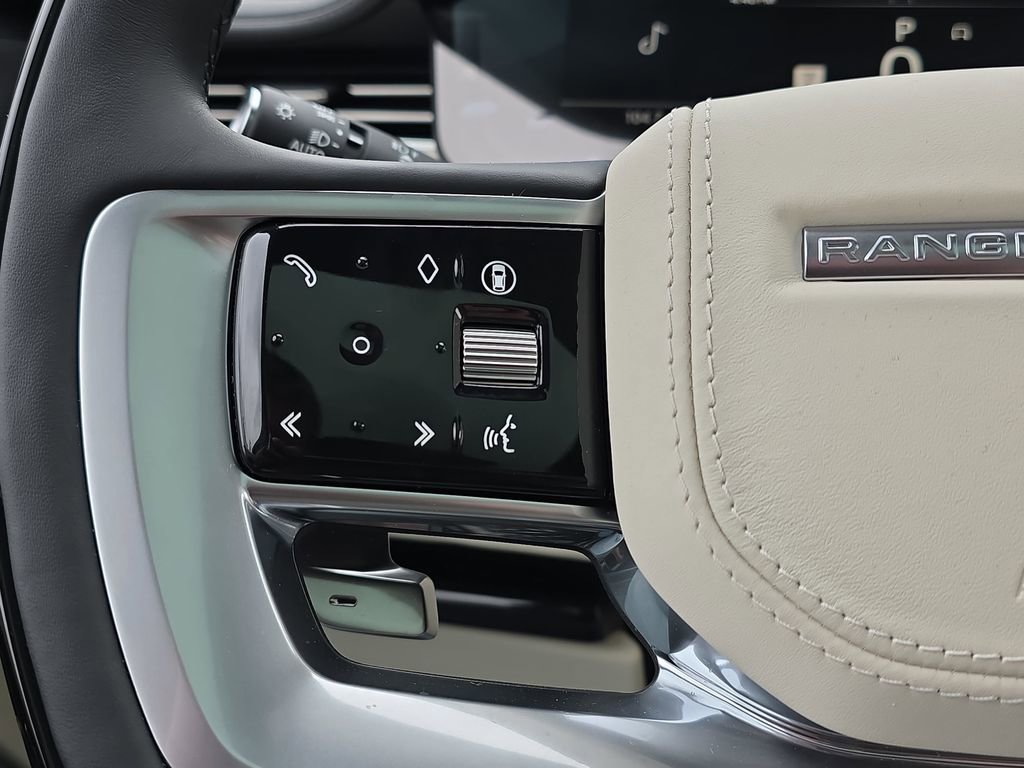 New 2026 Land Rover Range Rover SE image 17