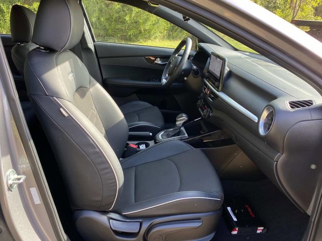 Used 2023 Kia Forte GT-Line image 35