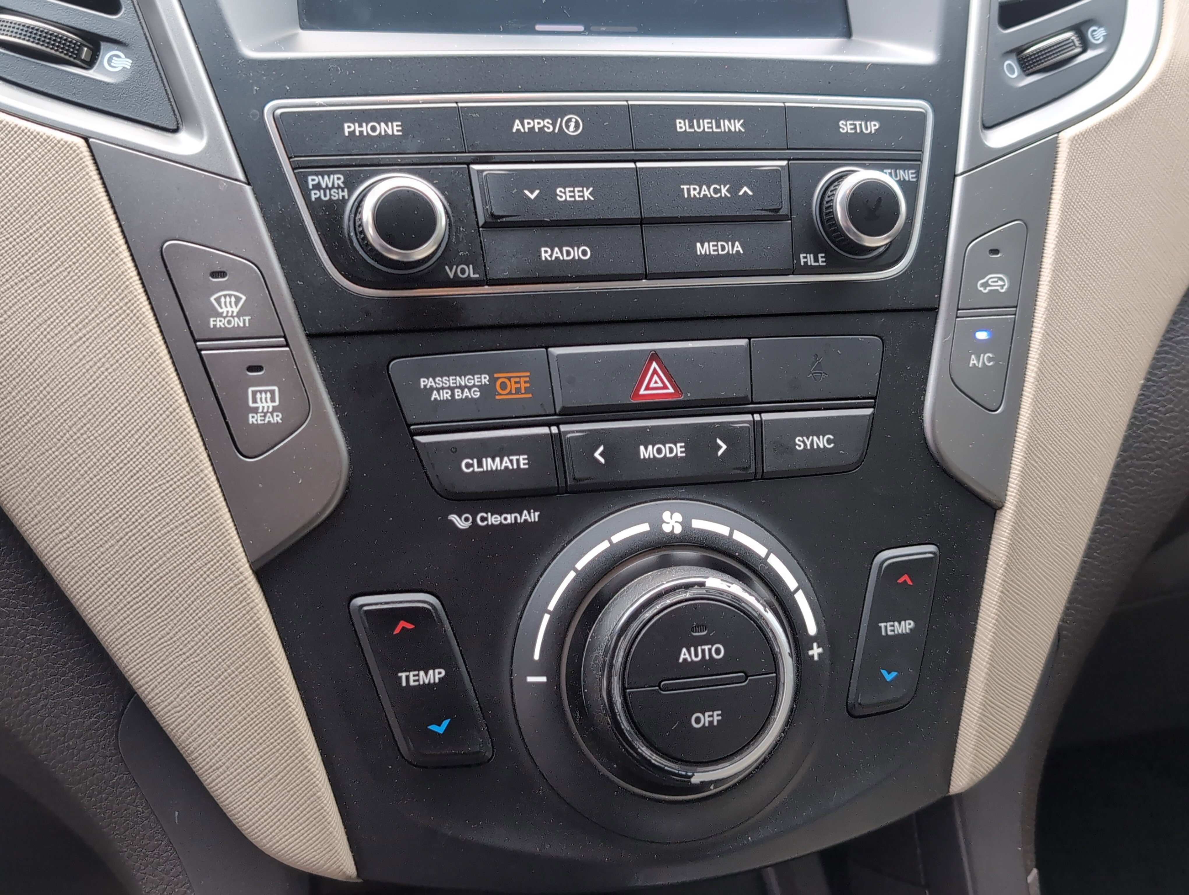 Used 2017 Hyundai Santa Fe Sport FWD image 39