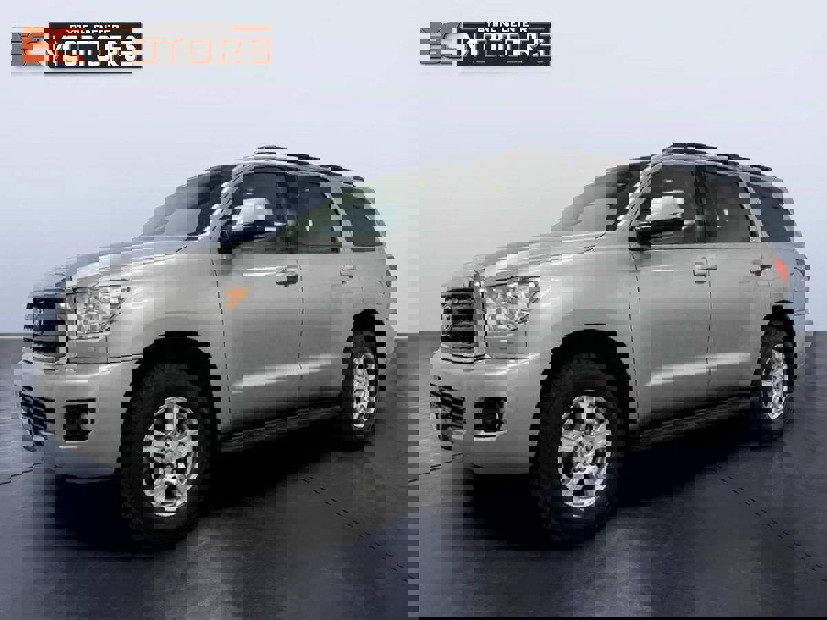 Used 2017 Toyota Sequoia SR5 image 2