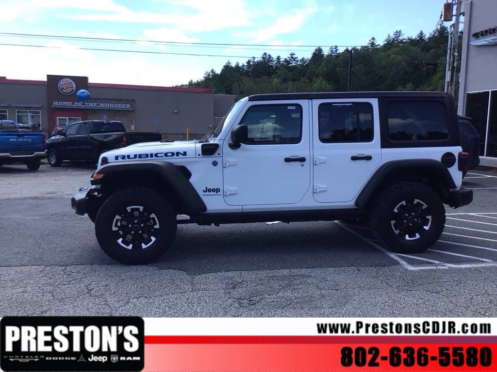 Used 2024 Jeep Wrangler Unlimited Rubicon 4xe AWD/4WD image 2