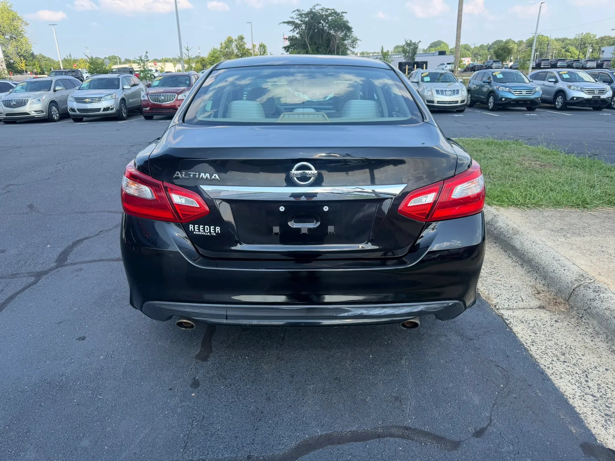 Used 2017 Nissan Altima 2.5 S w/ Power Driver Seat Package FWD image 6