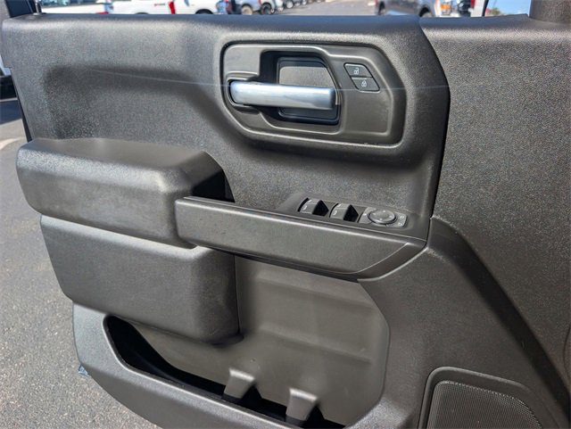 Used 2025 Chevrolet Silverado 1500 Custom image 17