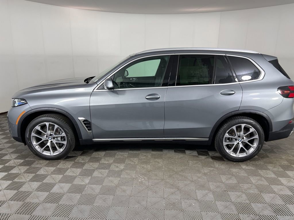 New 2026 BMW X5 xDrive40i w/ Climate Comfort Package image 4