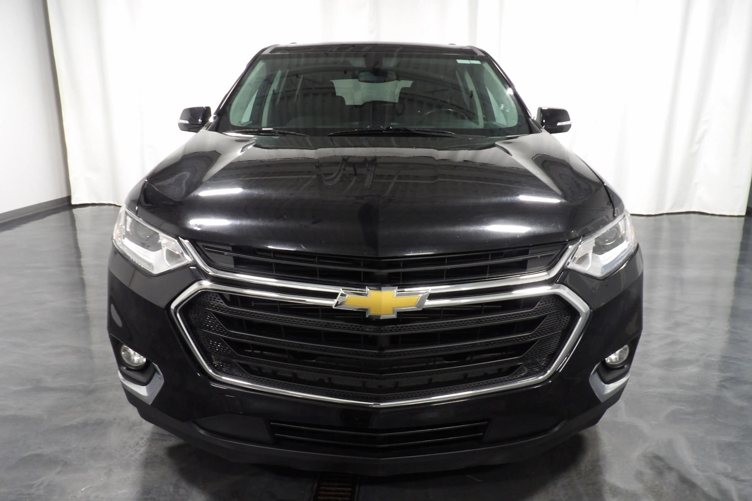 Used 2019 Chevrolet Traverse LT w/ LPO, Floor Liner Package AWD/4WD image 2