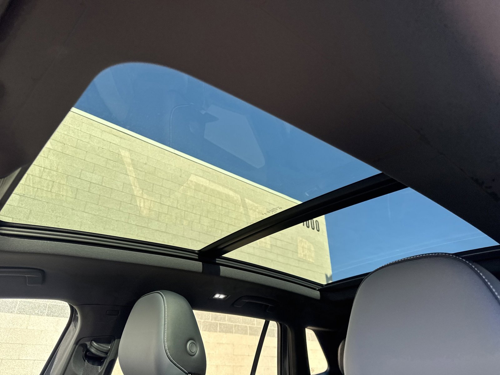 New 2026 Volkswagen Tiguan SE R-Line image 16