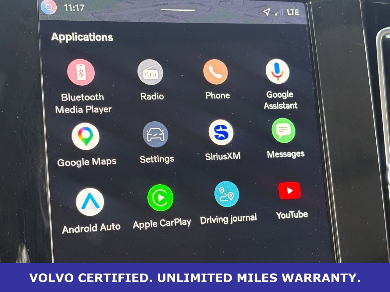 Certified 2025 Volvo XC40 B5 Core image 25