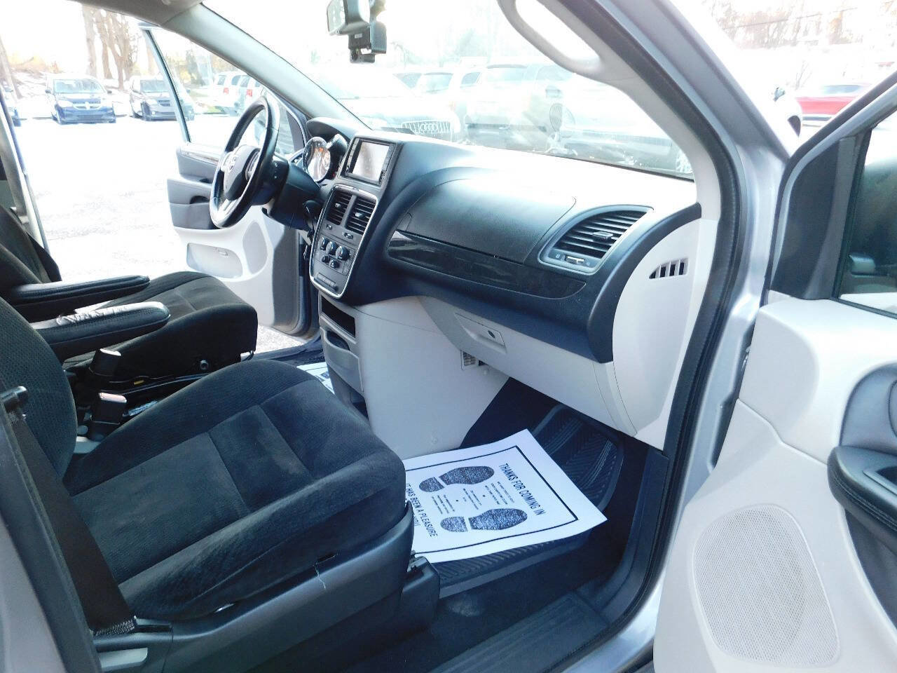 Used 2017 Dodge Grand Caravan SE w/ Power Window Group image 26