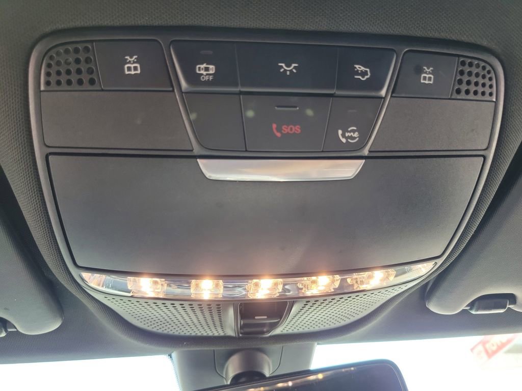 Used 2020 Mercedes-Benz C 300 Sedan image 33