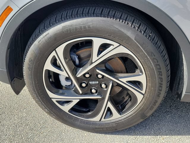 Certified 2024 Lincoln Nautilus Premier w/ Jet Appearance Package AWD/4WD image 9