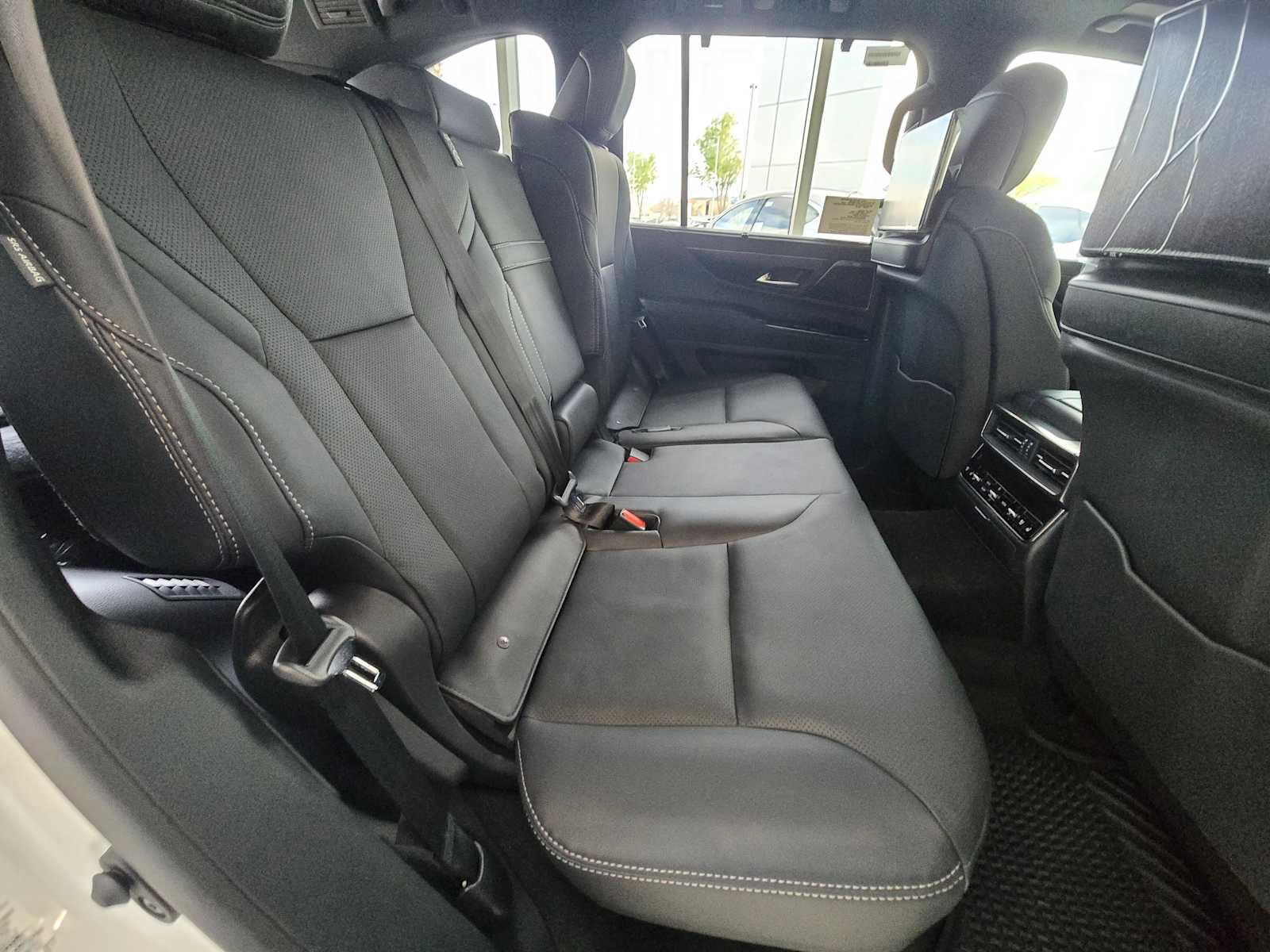 New 2026 Lexus LX 700h Luxury image 14