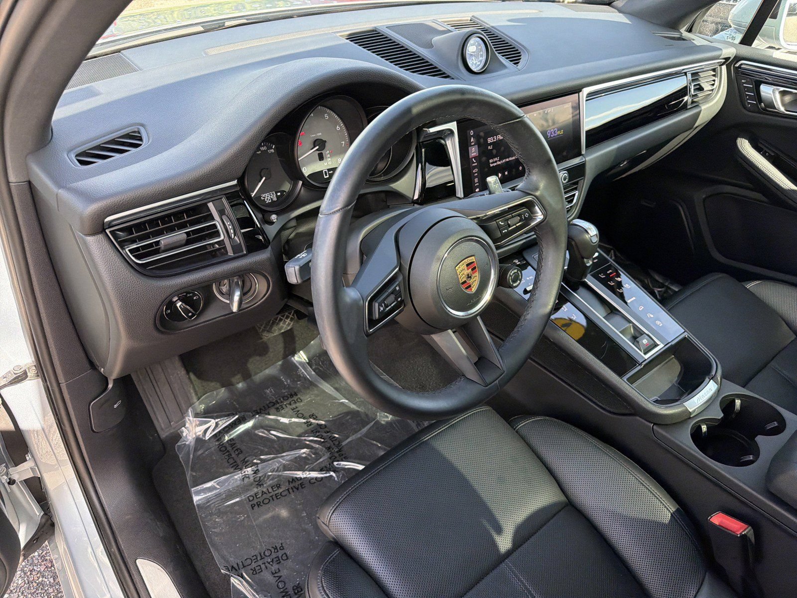 Used 2024 Porsche Macan S AWD/4WD image 21