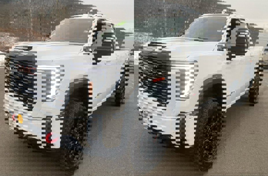 Used 2024 GMC Sierra 2500 AT4 w/ AT4 Preferred Package