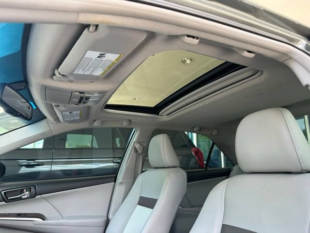 Used 2012 Toyota Camry XLE FWD image 3