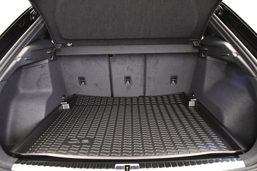 Used 2025 Audi Q3 2.0T Premium w/ Convenience Package AWD/4WD image 56