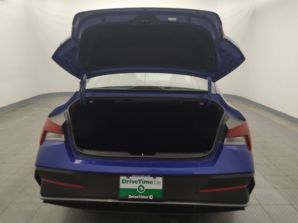 Used 2024 Hyundai Elantra SEL FWD image 29