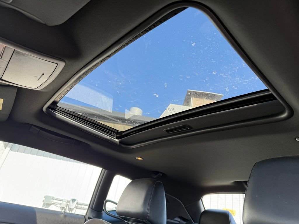 Used 2016 Dodge Challenger R/T Scat Pack w/ Leather Interior Group image 13