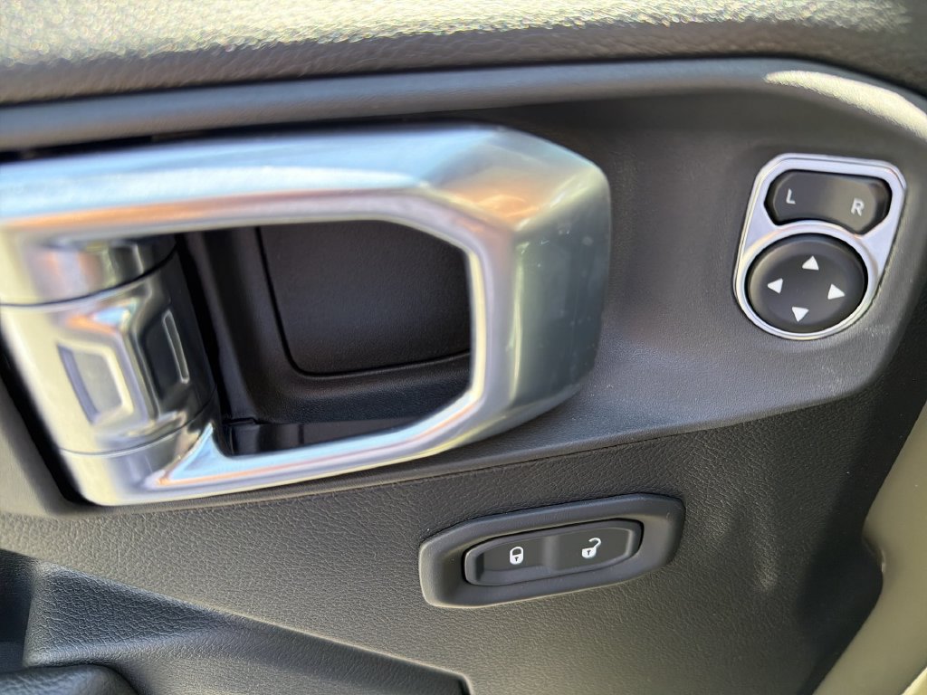 New 2026 Jeep Gladiator Sport AWD/4WD image 17