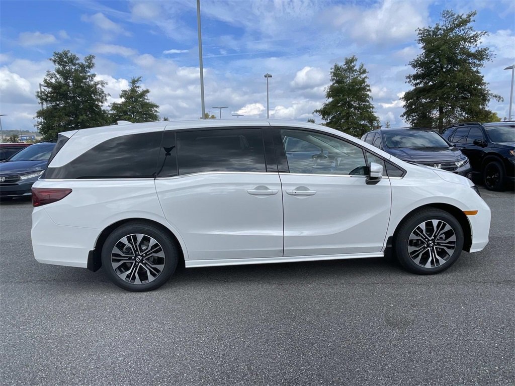 New 2026 Honda Odyssey Elite image 2