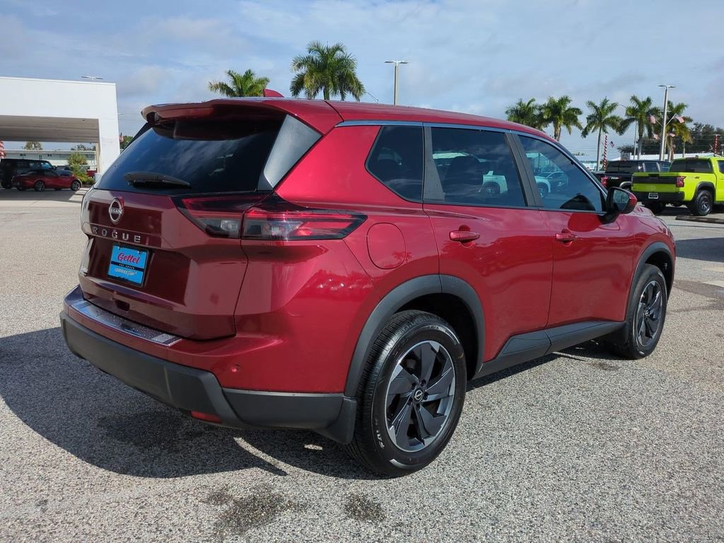 Certified 2025 Nissan Rogue SV image 5