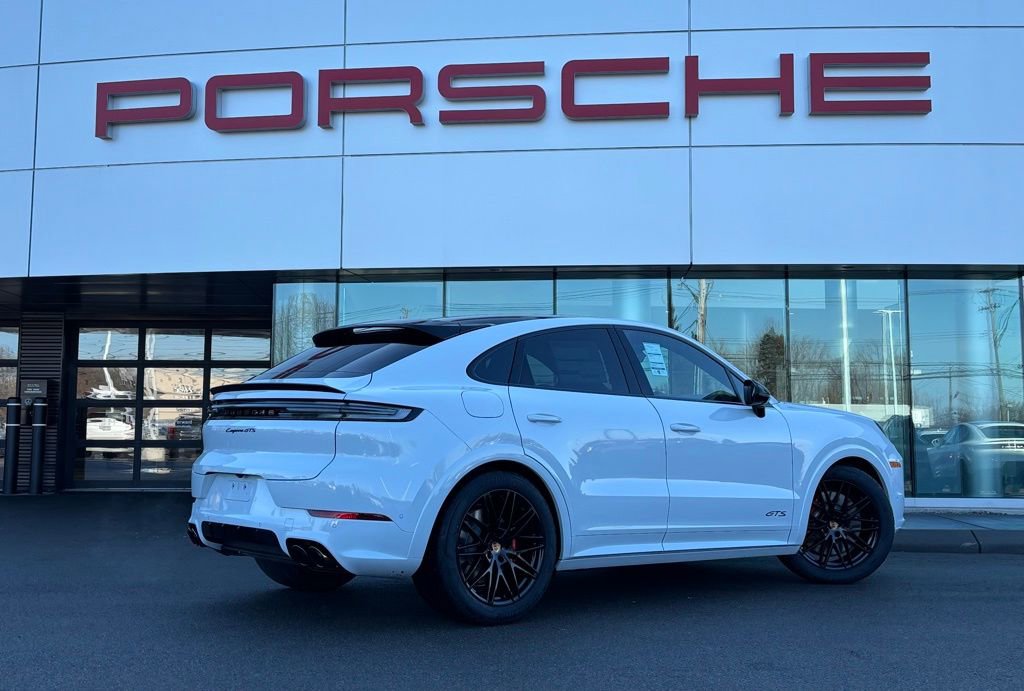New 2026 Porsche Cayenne GTS image 14