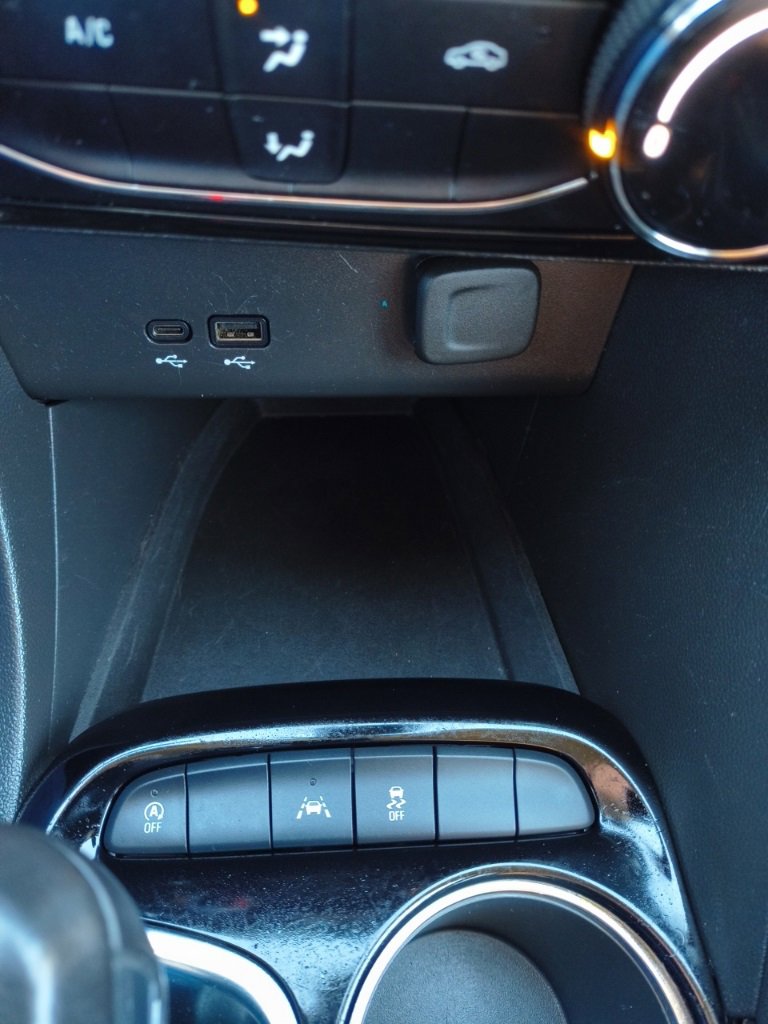 Used 2024 Buick Encore GX Sport Touring image 27