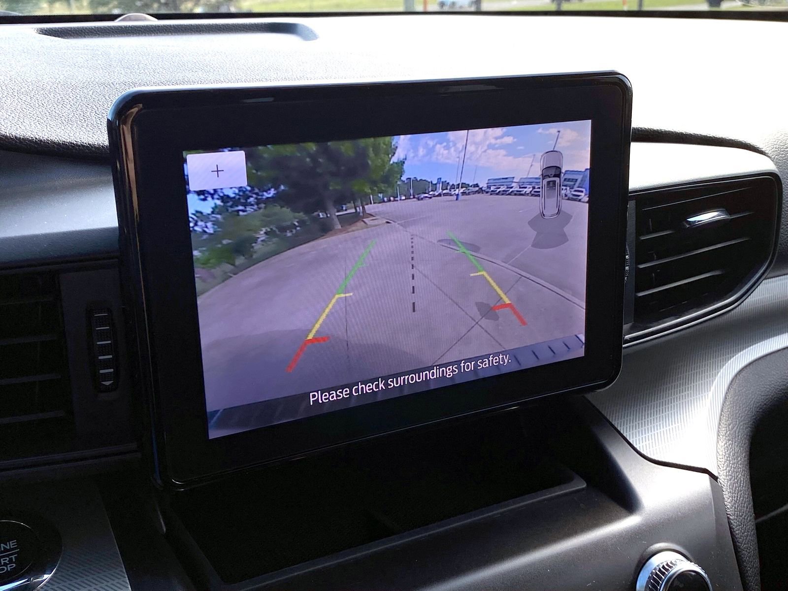 Used 2020 Ford Explorer XLT image 16