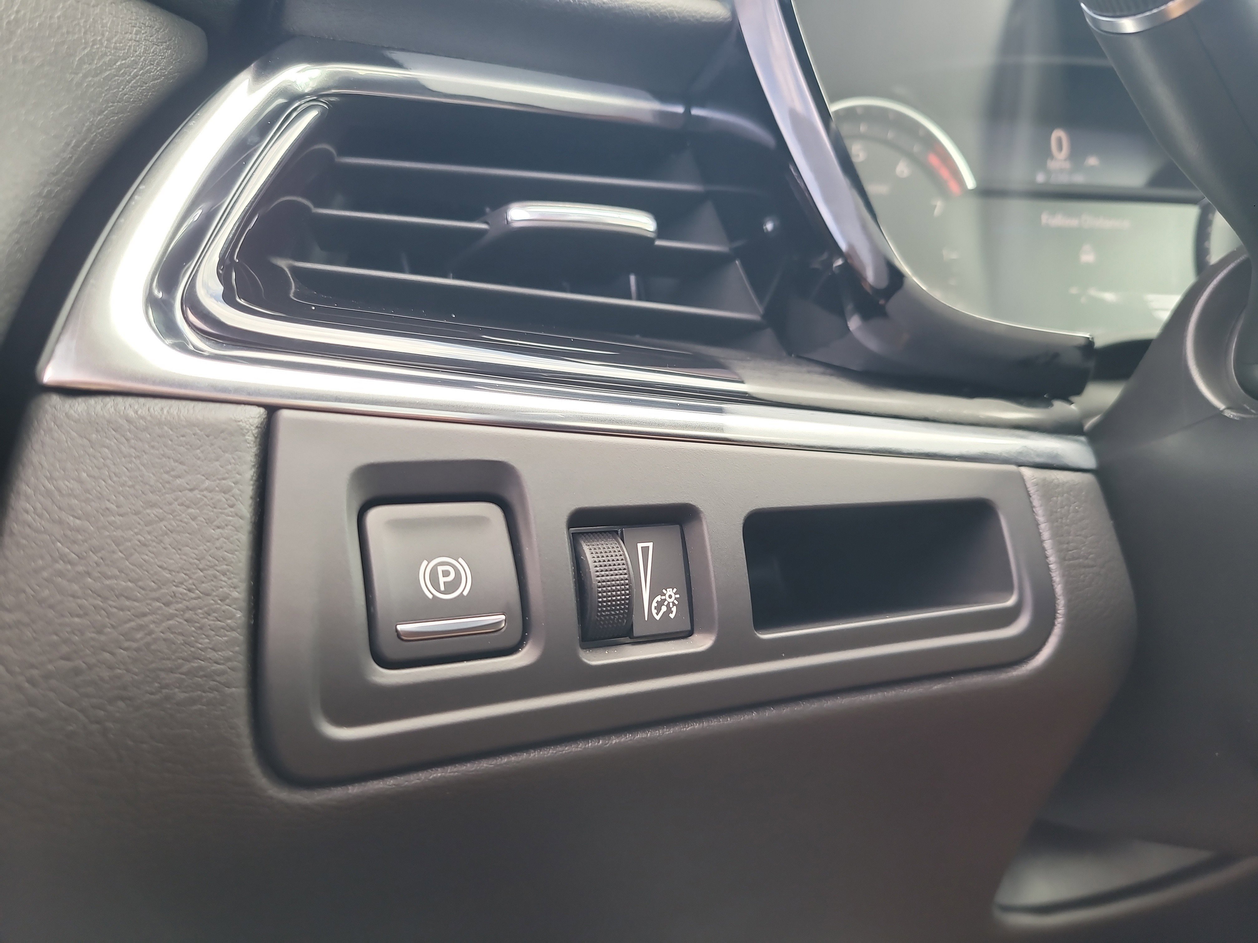 Used 2020 Cadillac XT6 Premium Luxury FWD image 32