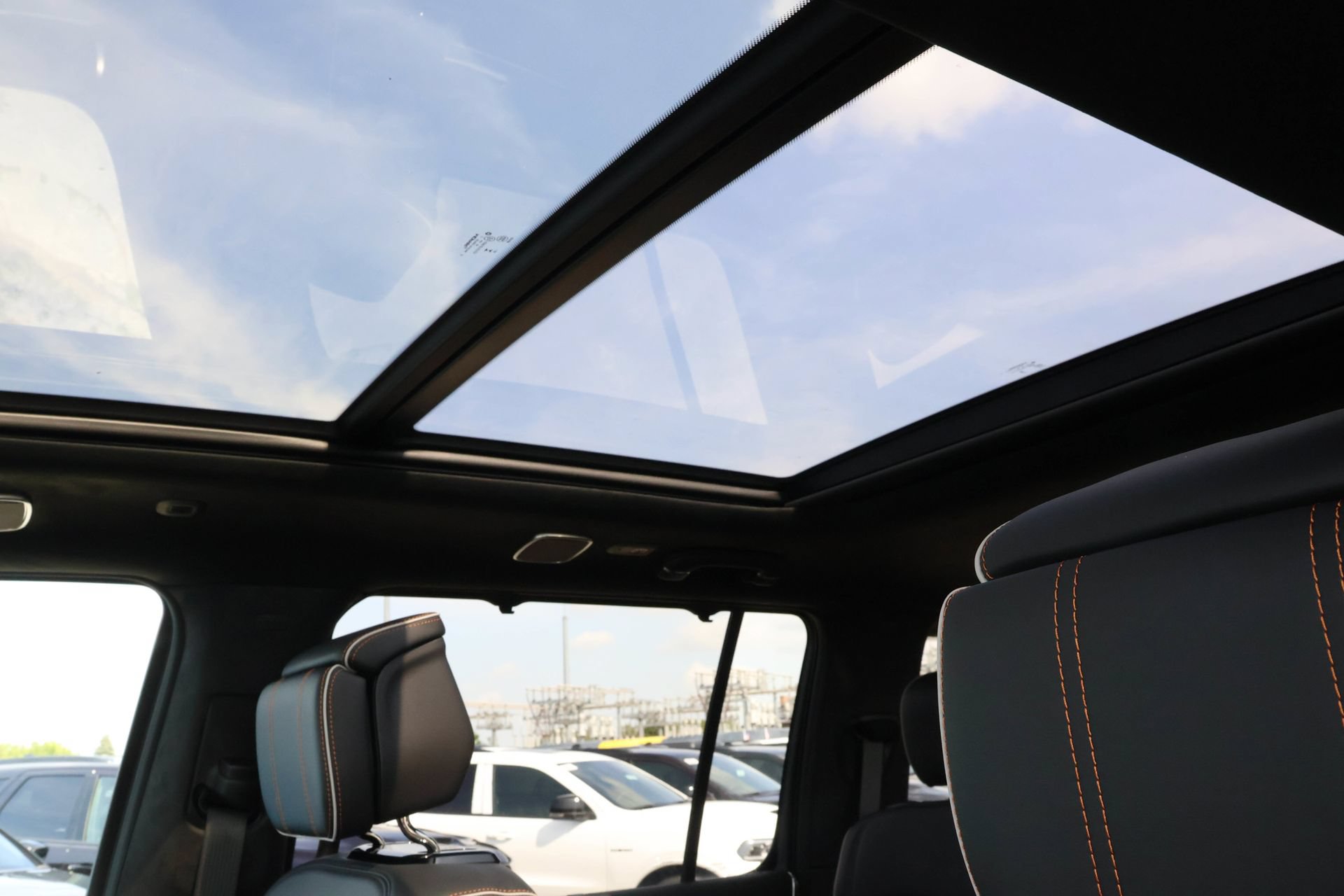 New 2026 Jeep Grand Wagoneer Summit AWD/4WD image 8