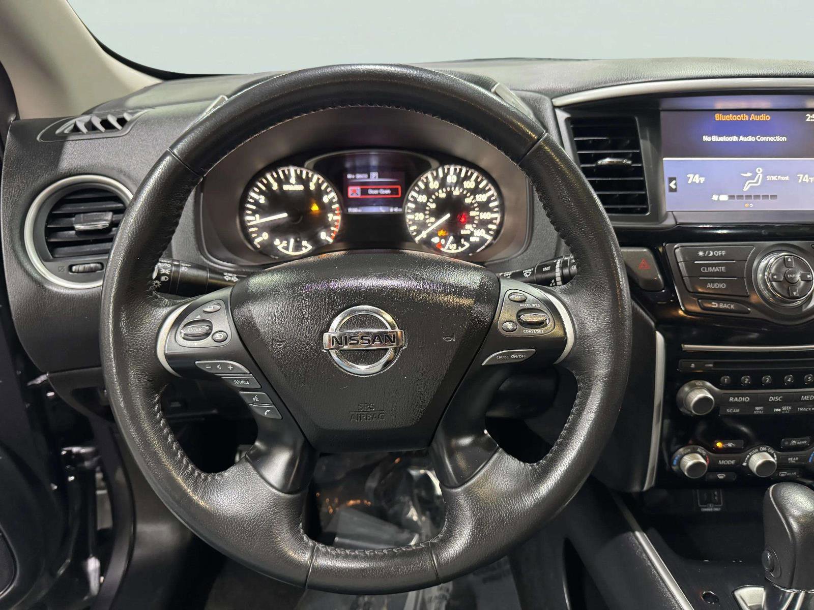 Used 2019 Nissan Pathfinder SV AWD/4WD image 29