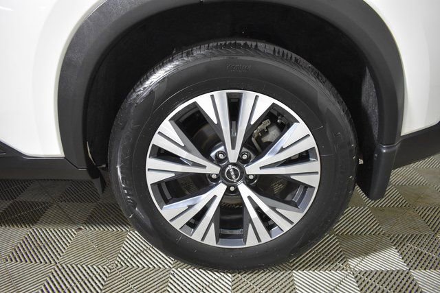 Certified 2023 Nissan Rogue SV image 39