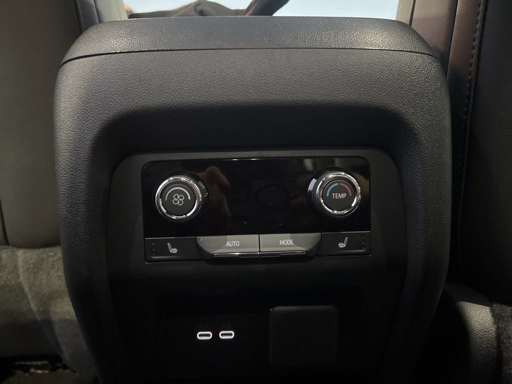 New 2026 Chevrolet Traverse RS image 23