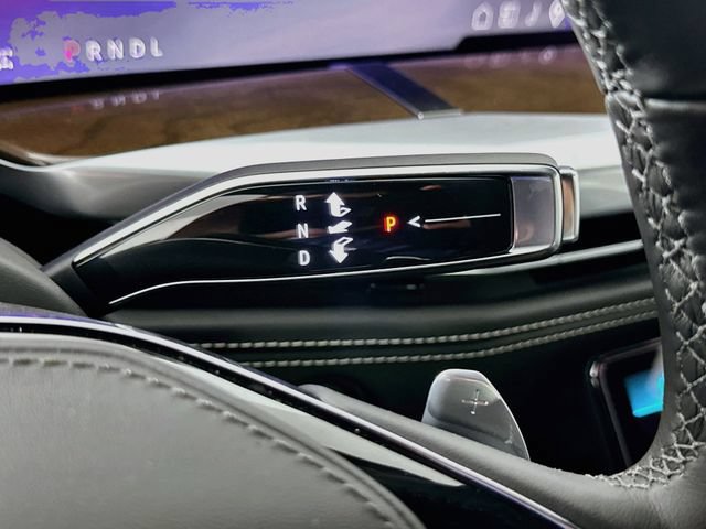 New 2026 Cadillac Escalade ESV Platinum Luxury AWD/4WD image 15