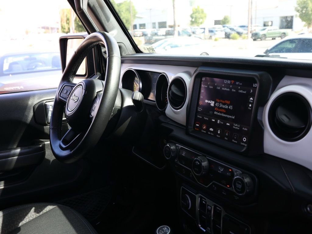 Used 2021 Jeep Wrangler Unlimited Islander image 19
