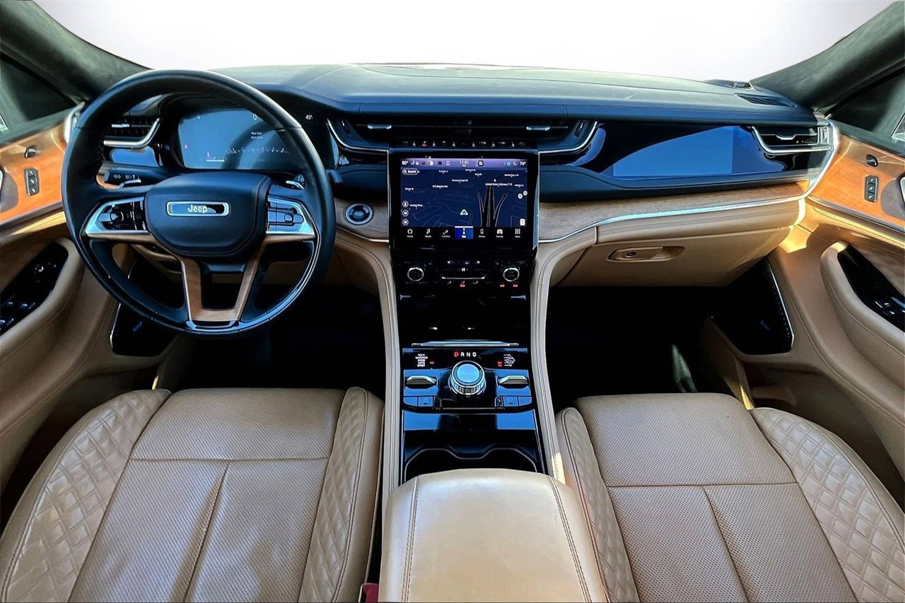 Certified 2023 Jeep Grand Cherokee L Summit image 14