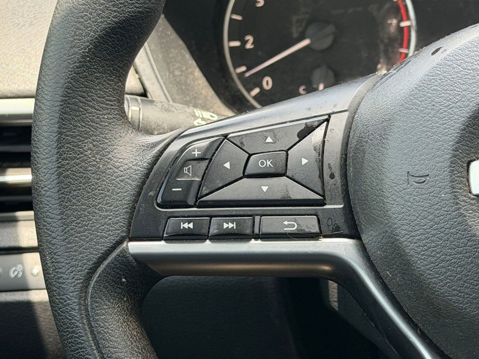 Used 2020 Nissan Altima 2.5 S FWD image 15