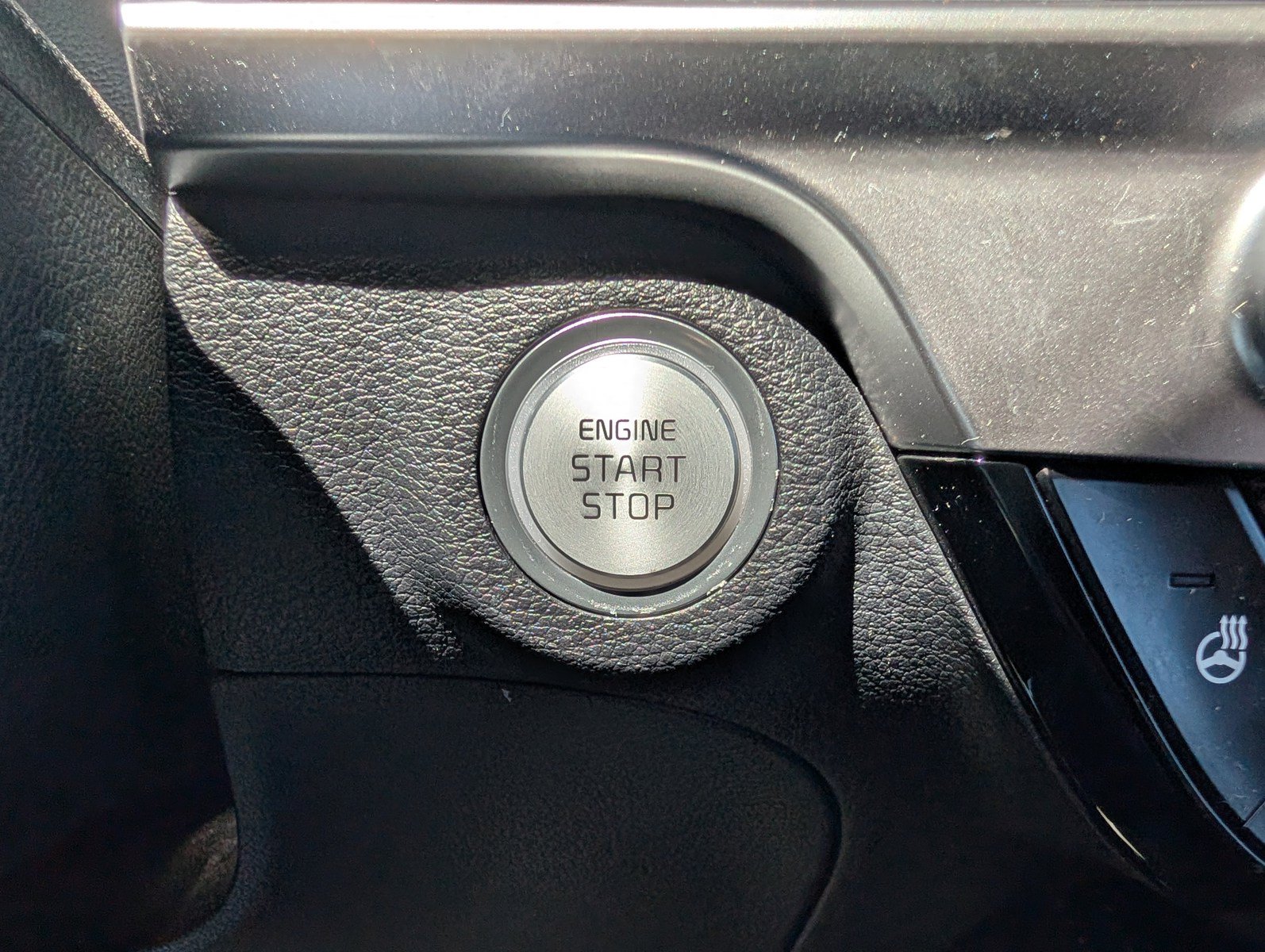 Used 2024 Kia Telluride EX X-Line AWD/4WD image 32