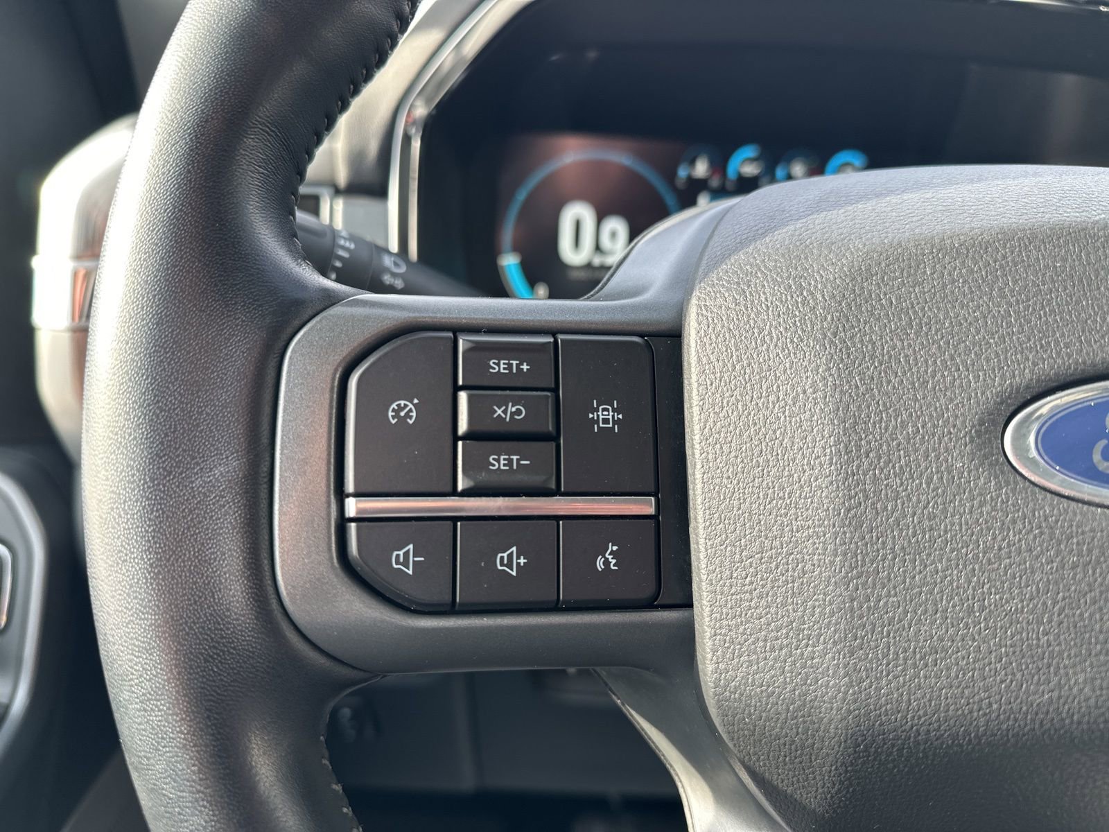 Used 2022 Ford F150 Lariat image 29