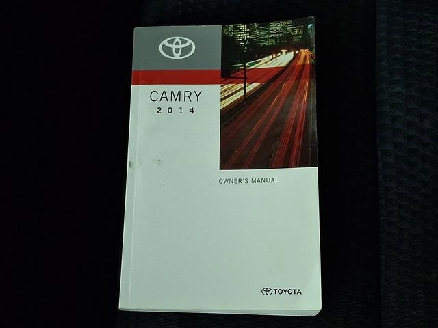 Used 2014 Toyota Camry SE FWD image 25