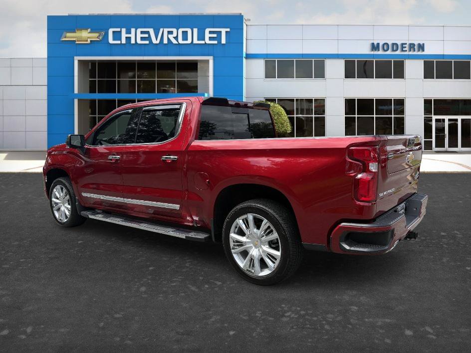 Used 2026 Chevrolet Silverado 1500 High Country w/ High Country Premium Package AWD/4WD image 3
