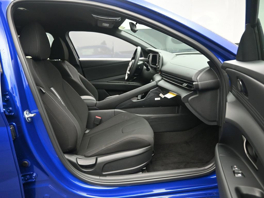 New 2025 Hyundai Elantra Sport image 31
