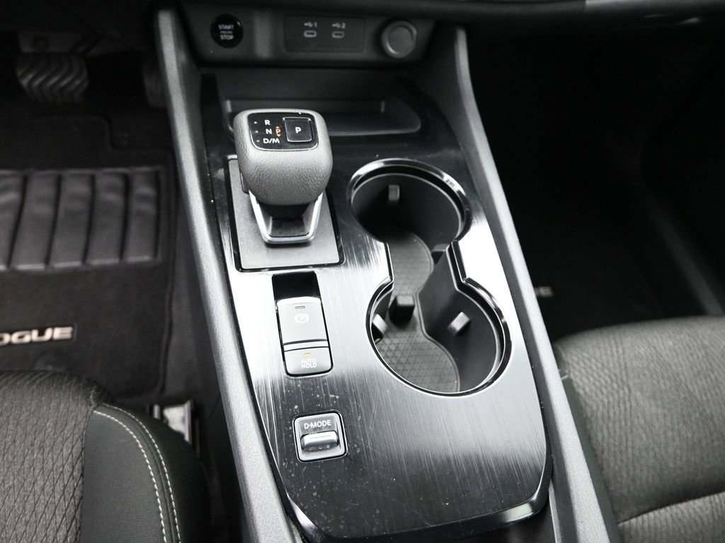 Used 2025 Nissan Rogue SV image 22