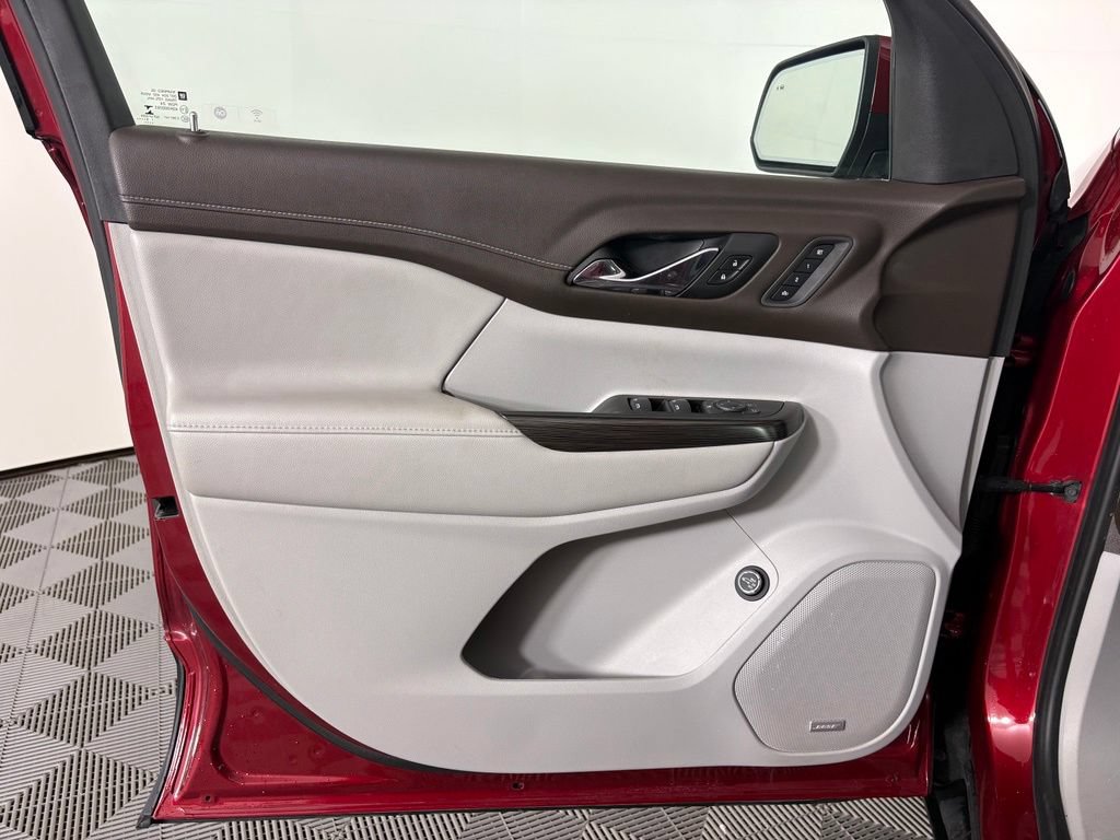 Used 2019 GMC Acadia SLT FWD image 16