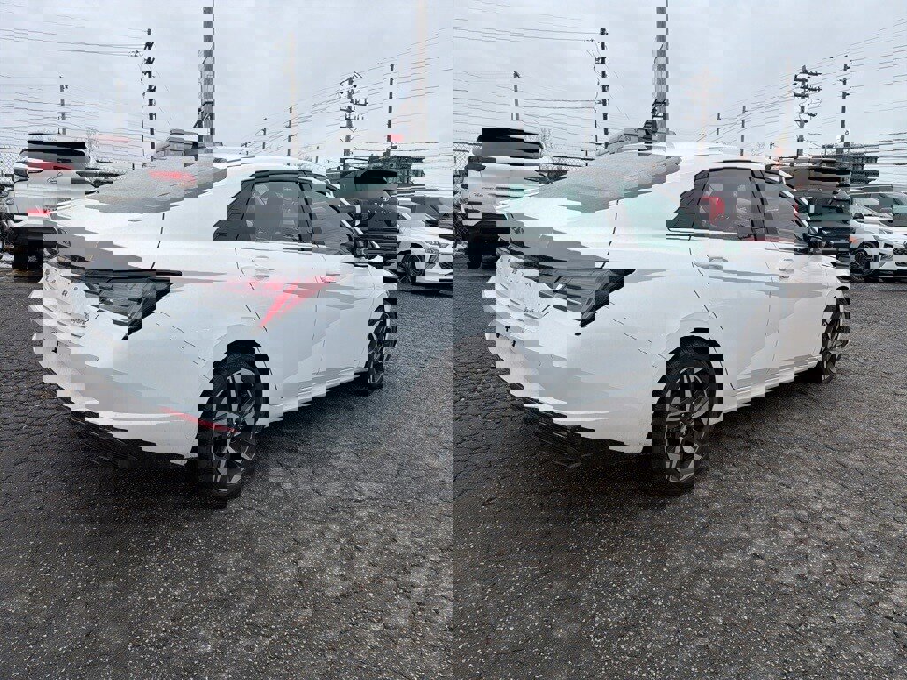 Certified 2022 Hyundai Elantra Limited image 7