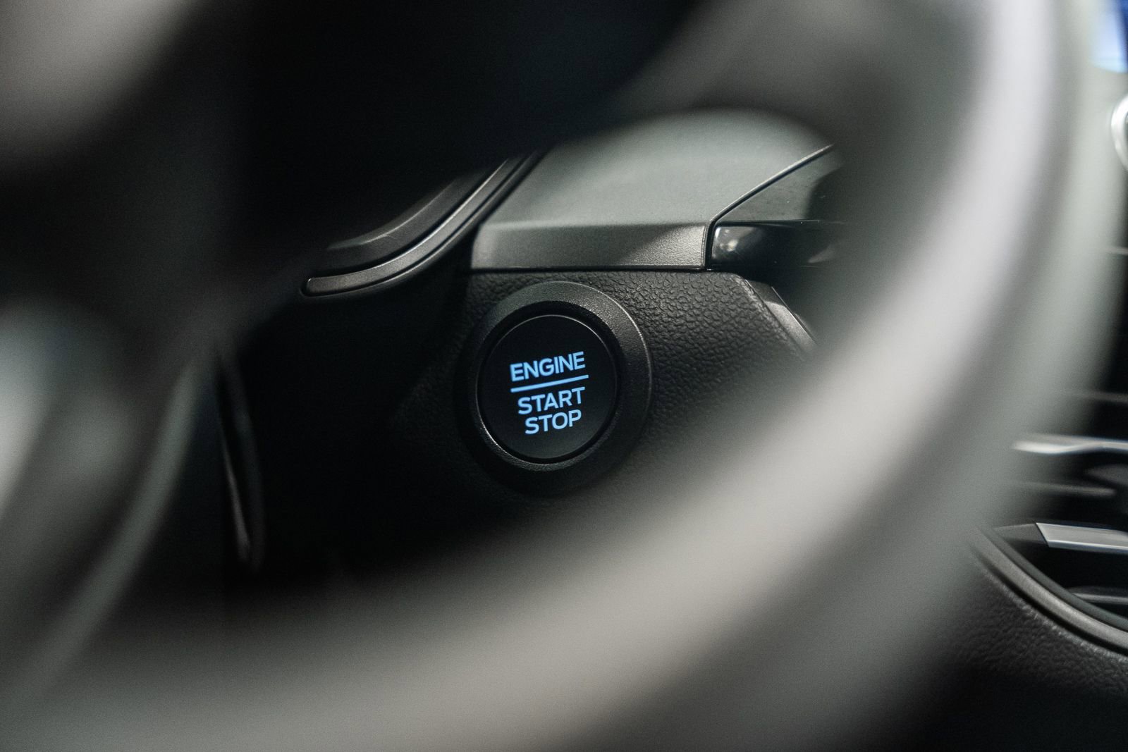 Certified 2025 Ford Escape Active image 30