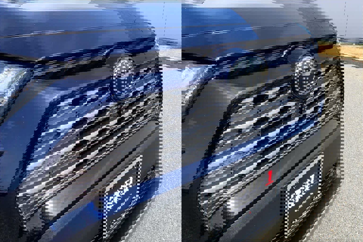 Used 2023 Toyota RAV4 Limited image 29