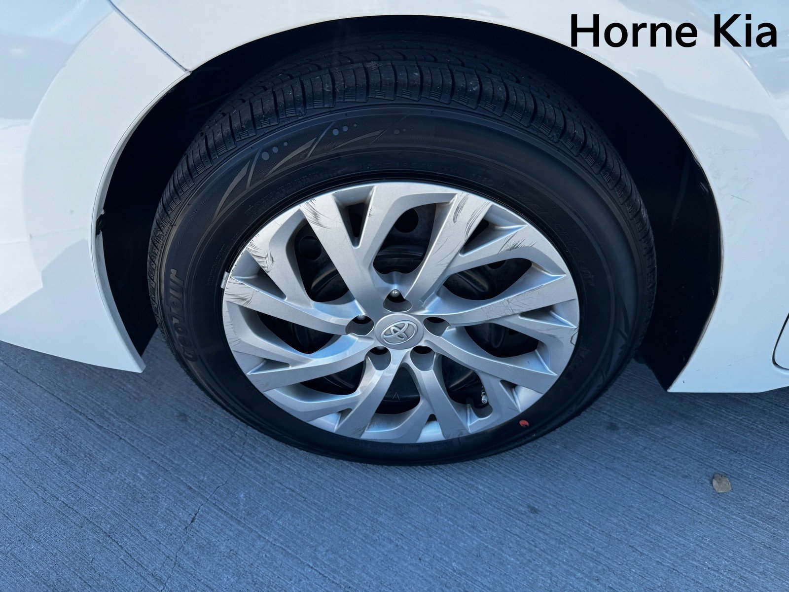 Used 2019 Toyota Corolla LE image 8