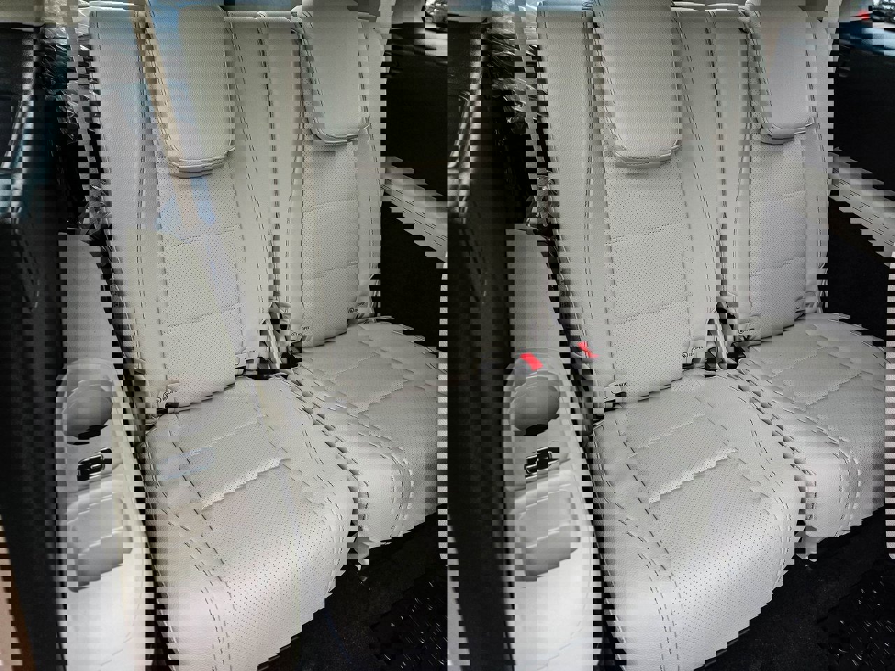 New 2026 Mercedes-Benz GLS 450 4MATIC image 38