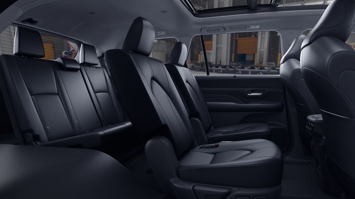 New 2026 Toyota Grand Highlander AWD Hybrid image 2